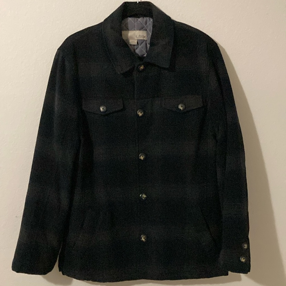 UTEX Wool Blend Black & Gray Plaid buttoned down Medium size jacket quilt lining